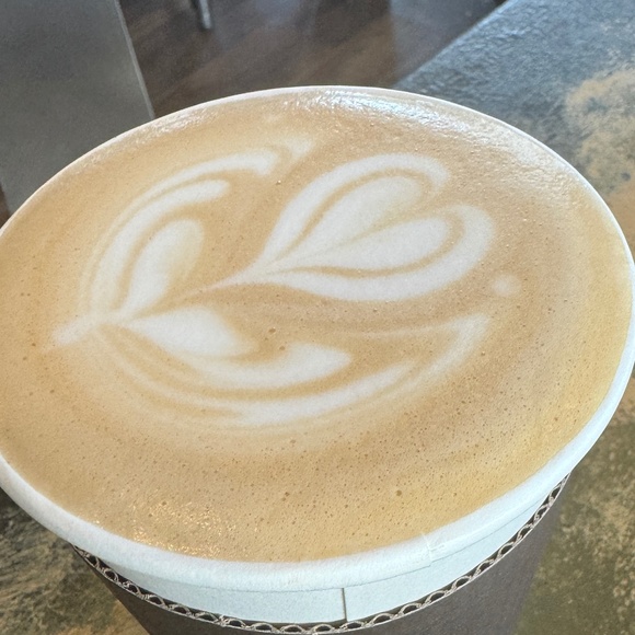 Meet your Posher, Nuri - Picture 1 of 1